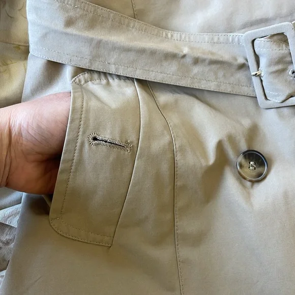 Short trench coat women’s size large - Picture 4 of 9